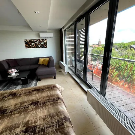 Mini Sun With Private Garage Parking アパート パランガ