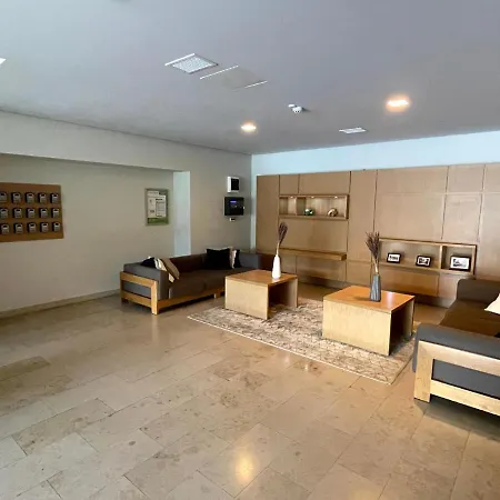 アパート Mini Sun With Private Garage Parking