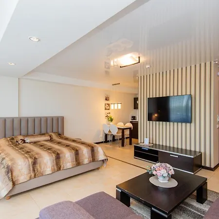 Mini Sun With Private Garage Parking アパート パランガ