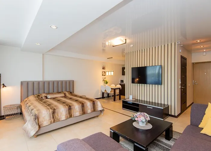 Mini Sun With Private Garage Parking Apartamento Palanga